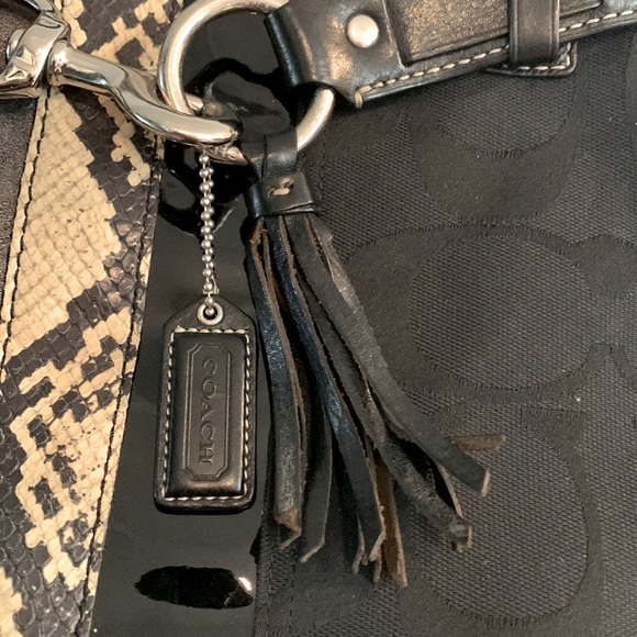 COACH - Coach Hampton Large Hobo Purse Python, Patent and Leather Detail. - Picture 3 of 10